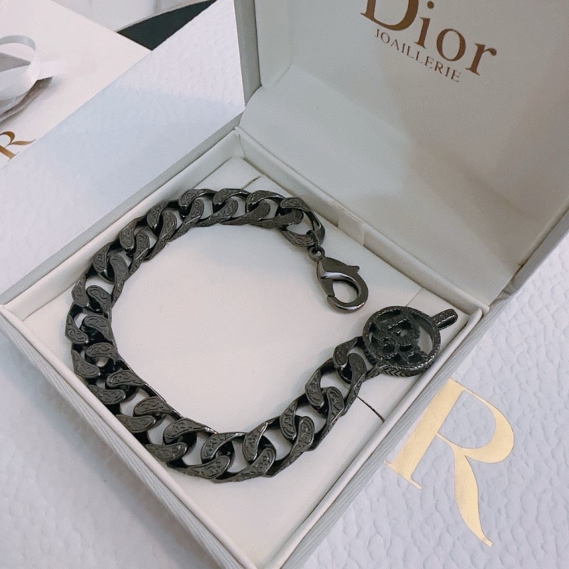 chr1st1an D10r necklaces